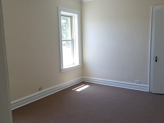2nd image of 6053 N Fairfield Ave #2