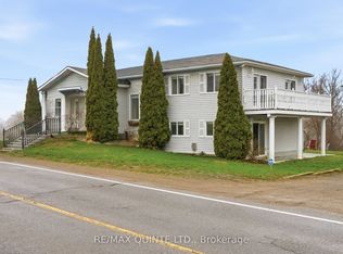 2118 County Road 3 Rd, Prince Edward County, ON K0K 1L0