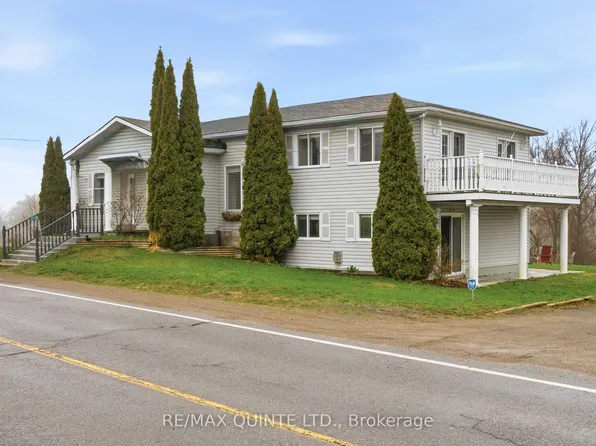 2118 County Road 3 Rd, Prince Edward County, ON K0K 1L0