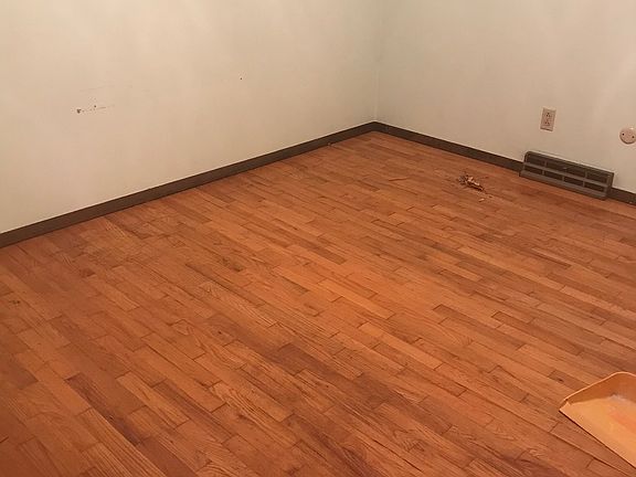 2nd image of 5833 Bradley Dr