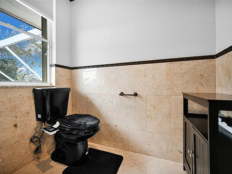 9866 SW 111th Ter — Photo 38