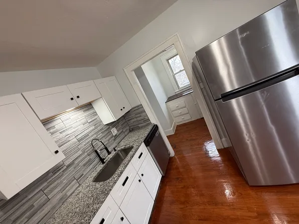 75 Elmdale St, West Springfield, MA 01089