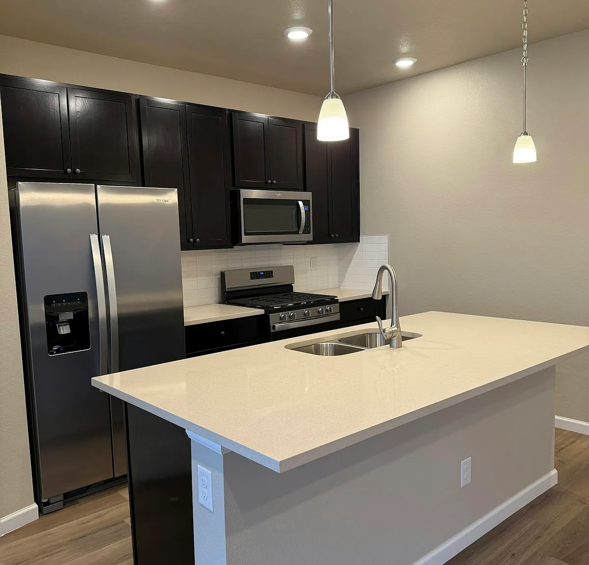 462 Millwall Cir — Photo 3