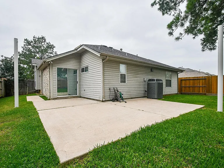 10614 Sunswept Fields Ln — Photo 29