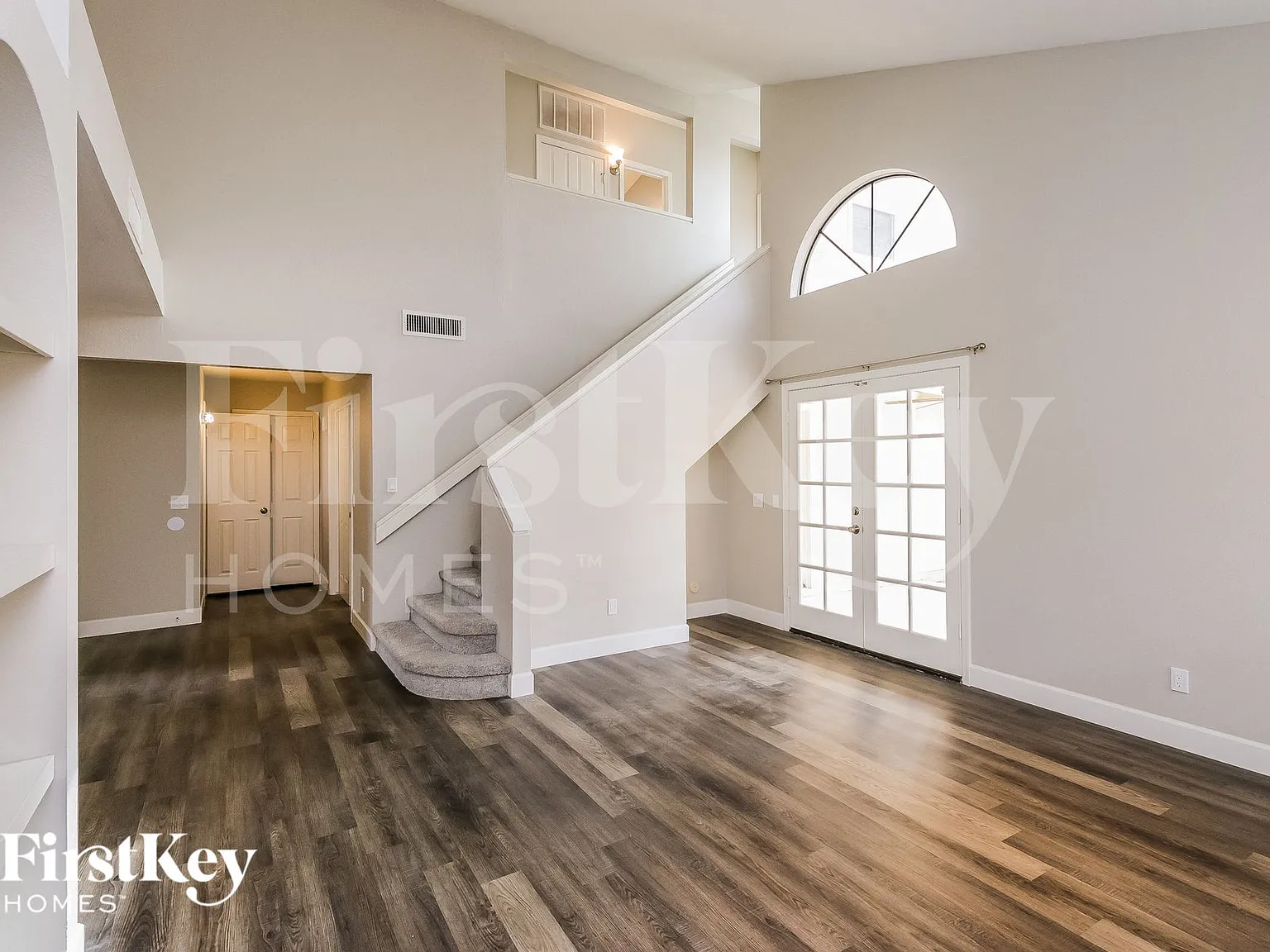 3 bed, 2.5 bath, 1574 sqft, $2,525 — Photo 2