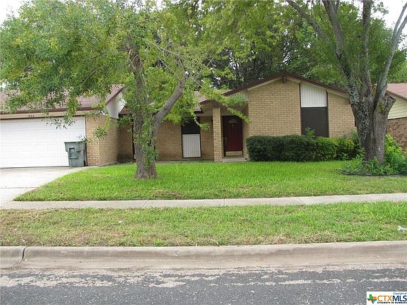 3rd image of 1904 Cedarview Dr