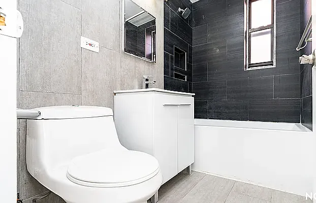 132-61 Sanford Ave #4C — Photo 4