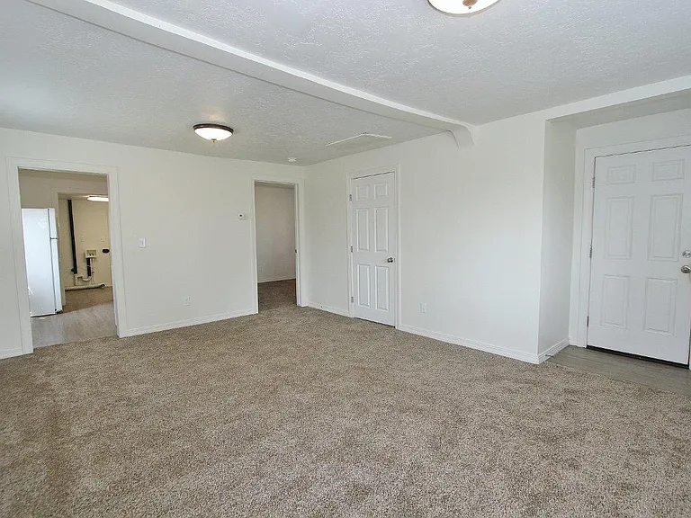 1119 Lincoln Ave — Photo 9