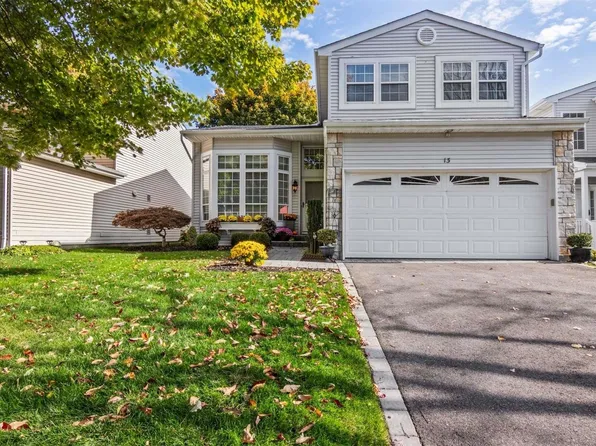 13 Colony Drive #13, Holbrook, NY 11741