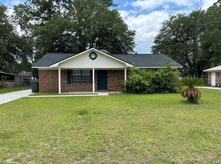 221 Whitetail Cir, Hinesville, GA 31313