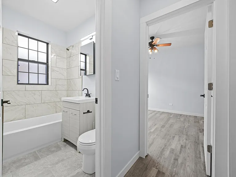 6128 S Ingleside Ave #2W — Photo 8