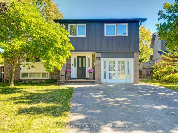 3205 Martins Pine Ct, Mississauga, ON L5L 1G2