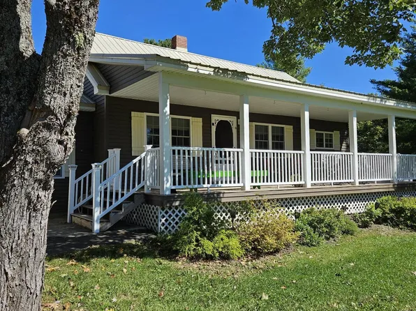 966 Elm Street, Newport, ME 04953
