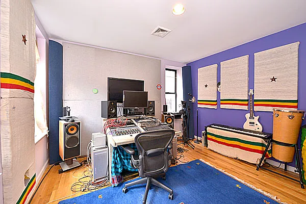 Sold by Ross Realty International | media 14