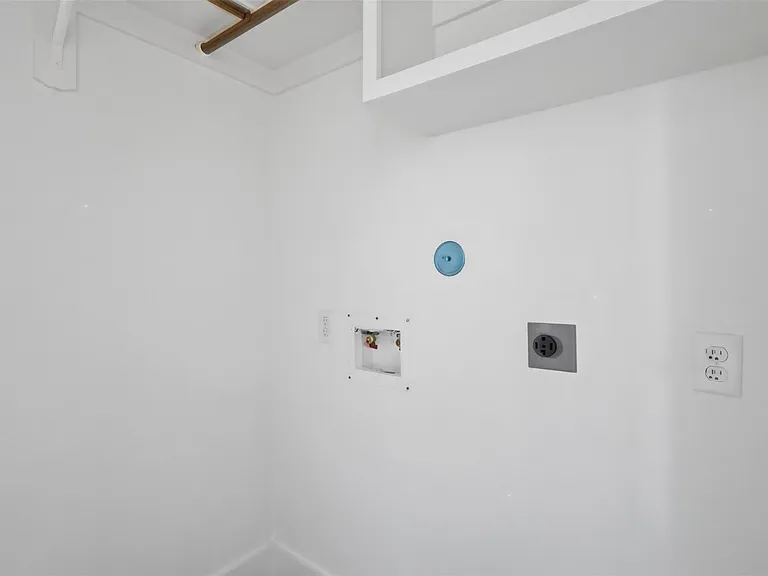 4606 Mallow St #B — Photo 14