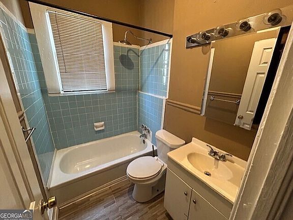 4th image of 94 Vine St NW #94