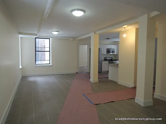 Rented by Bohemia Realty Group | media 17