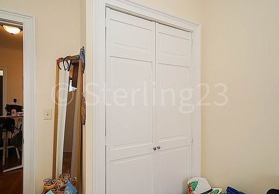 5th image of 26-10 Hoyt Ave S #3R