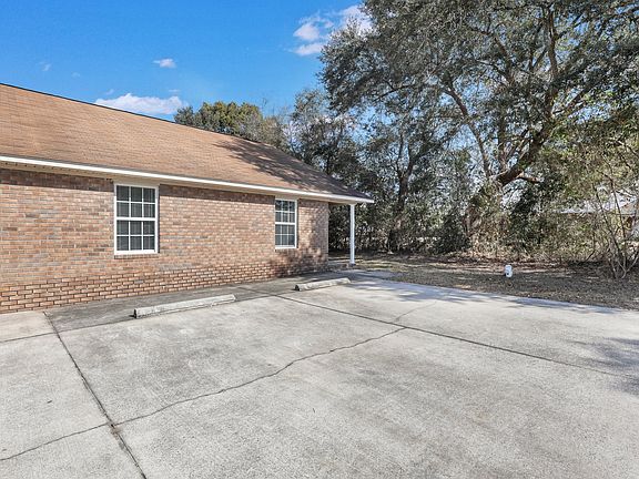 4th image of 22 Webb Ct NE