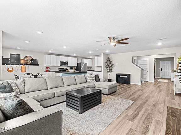 4th image of 5542 Mars Hill Ln