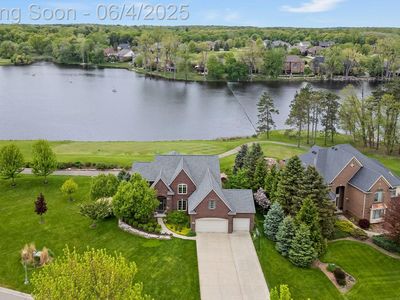 1950 Royal Birkdale Dr, Oxford, MI, 48371