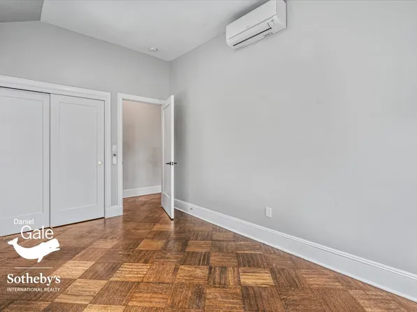 81-45 Lefferts Boulevard image 13 of 16