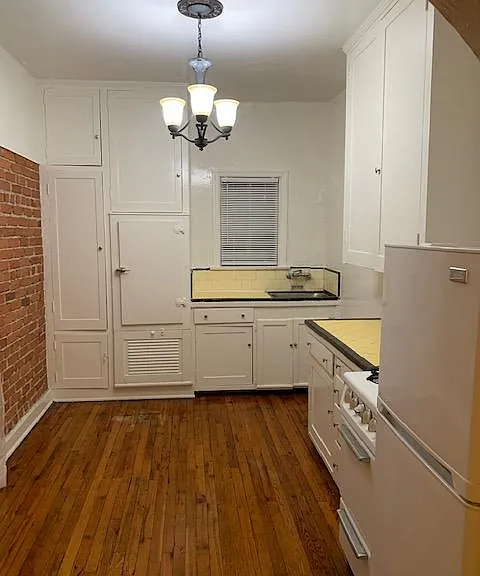 654 S Detroit St #306 — Photo 16