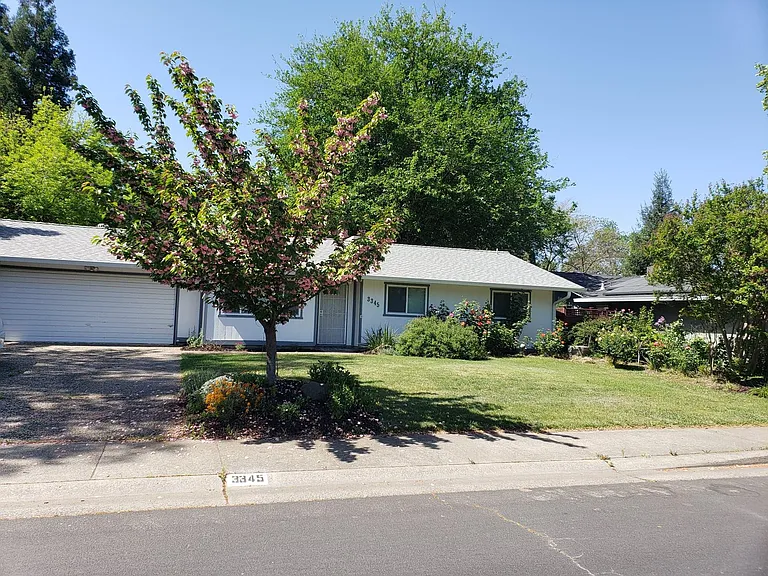 Silverbell Rd — Photo 21