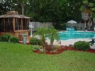 1069 Birchwood Dr, Orange Park, FL 32065