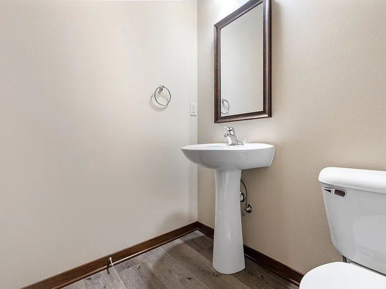 1422 Gatewood Dr — Photo 9