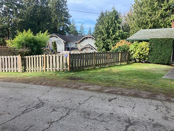 3rd image of 11219 109th Ave NE