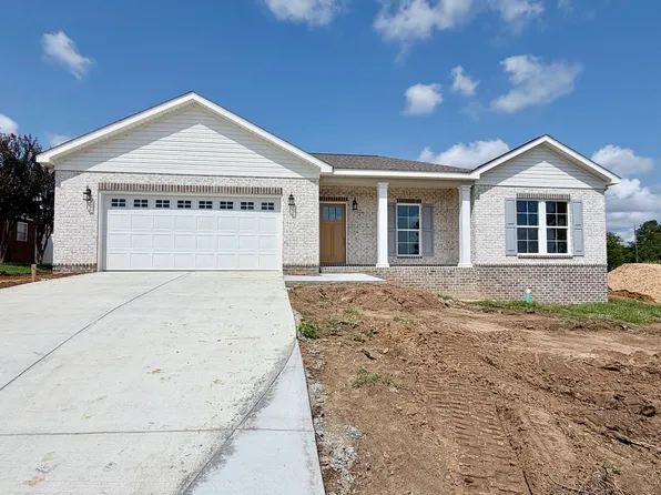 102 Lace Dr, Dothan, AL 36301