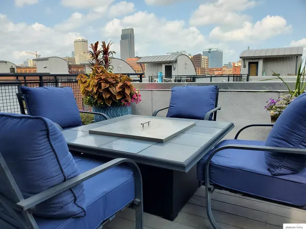 1105 Mayberry Plz, Omaha, NE 68108