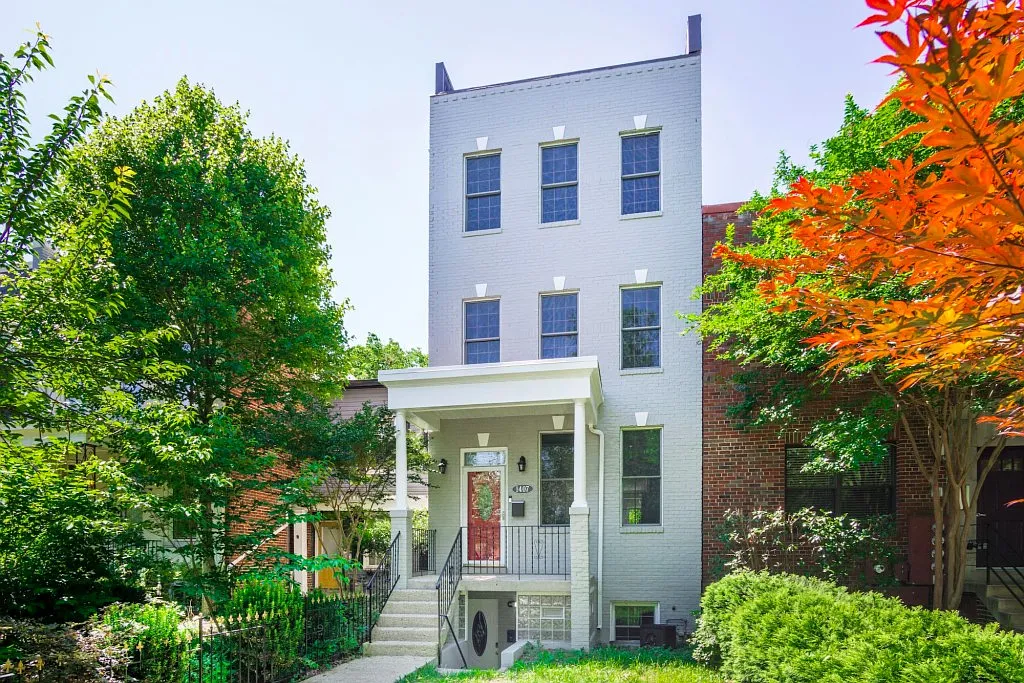 1407 E Capitol St NE photo 1