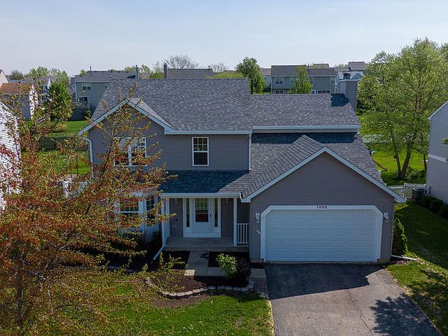 2nd image of 1052 Creekview Ln
