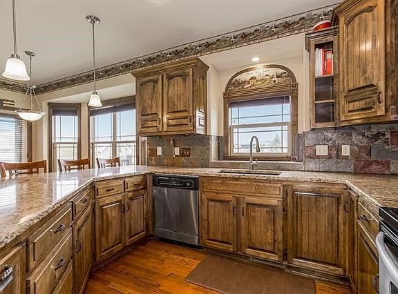 4th image of 17740 N Alder Ct