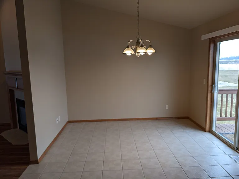 1749 Marissa Ct — Photo 4