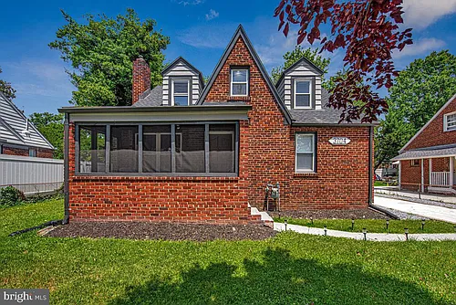 3704 Hamilton St Photo 1