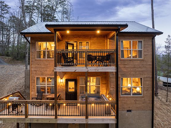 5th image of 1523 Bluff Ridge Rd