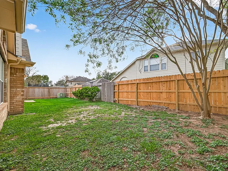3135 Silver Cedar Trl — Photo 44