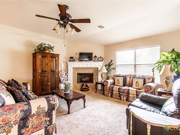 5th image of 912 Evergreen Farm Dr