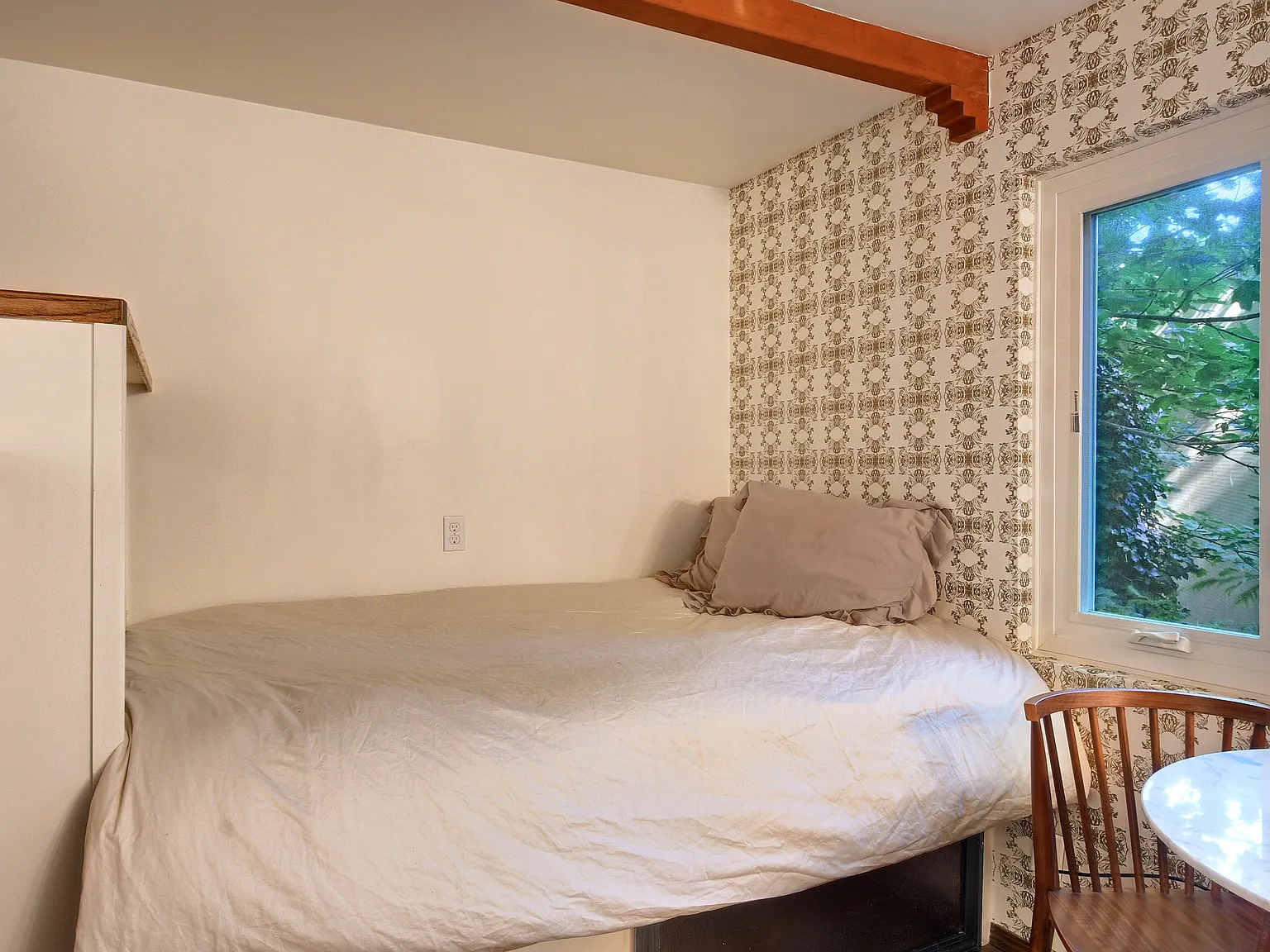 Studio, 369 sqft, $2,000 — Photo 2