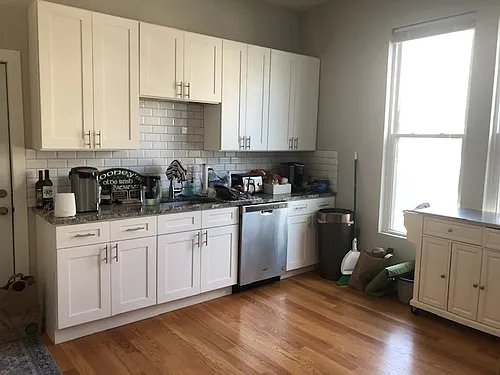 1039 W Roscoe St #2FF Photo 1