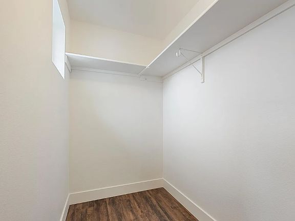 4th image of 16569 Spartan Ave