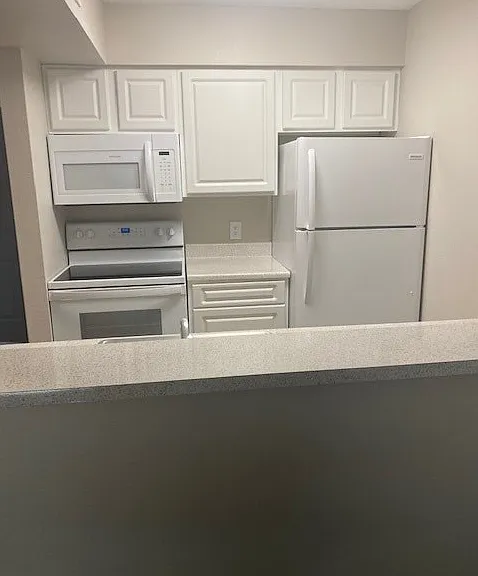 Spring Lake Apartments — Photo 14
