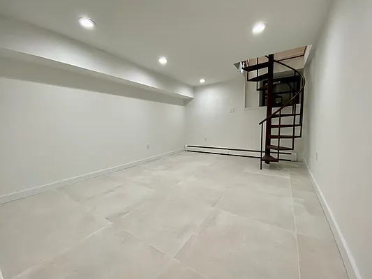 Rented by Bohemia Realty Group | media 12