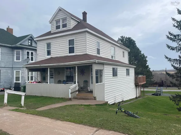 147 Mackay St, Stellarton, NS B0K 1S0