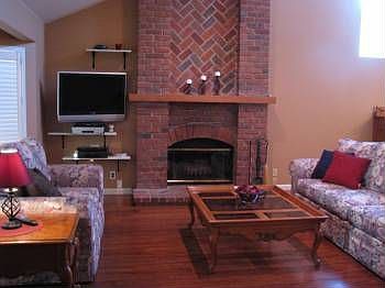 2nd image of 1262 Burdett Way