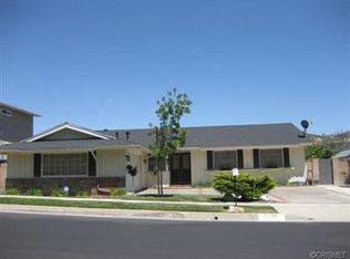 27200 Garza Dr, Santa Clarita, CA 91350