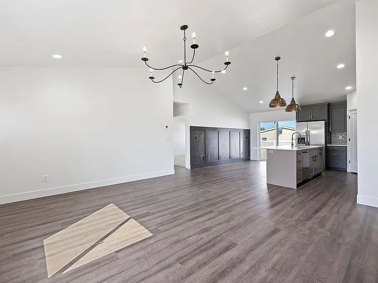 719 Cheri Ct — Photo 5